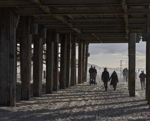 walking under the beach restaurant, capture one 20